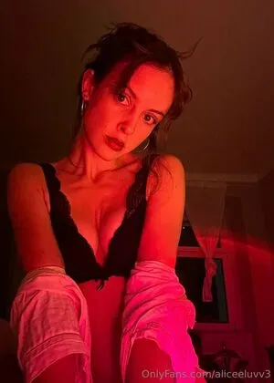 Aliceeluvv3 OnlyFans Leaked Free Thumbnail Picture - #RfepUYK0ya