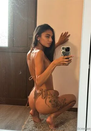 Aliceerae OnlyFans Leaked Free Thumbnail Picture - #HDEz0WD22z