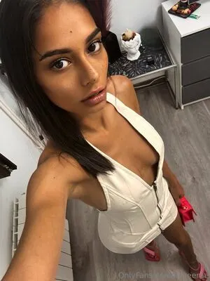 Aliceerae OnlyFans Leaked Free Thumbnail Picture - #tfMzquW0jg