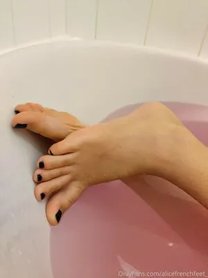 Alicefrenchfeet OnlyFans Leaked Free Thumbnail Picture - #25WbGXXw2u