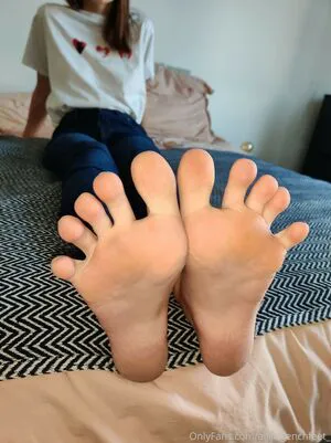 Alicefrenchfeet OnlyFans Leaked Free Thumbnail Picture - #CCHxltRPlU