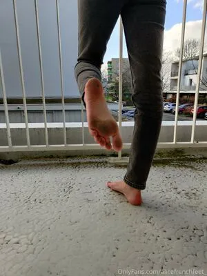 Alicefrenchfeet OnlyFans Leaked Free Thumbnail Picture - #KOC8Lt3SGK