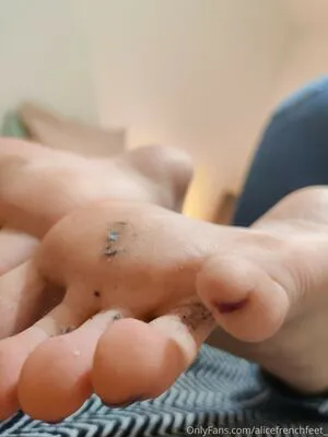 Alicefrenchfeet OnlyFans Leaked Free Thumbnail Picture - #PIJ9I8r8WF