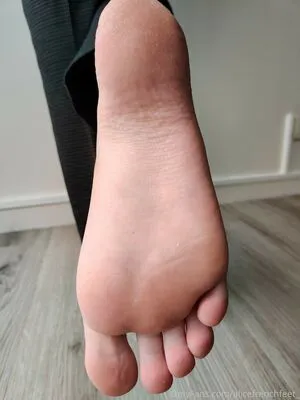 Alicefrenchfeet OnlyFans Leaked Free Thumbnail Picture - #VnZT6eGVw4