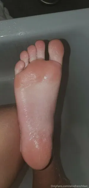Alicefrenchfeet OnlyFans Leaked Free Thumbnail Picture - #WdfMgqzfse