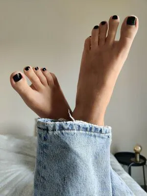 Alicefrenchfeet OnlyFans Leaked Free Thumbnail Picture - #exRsc2Bccq