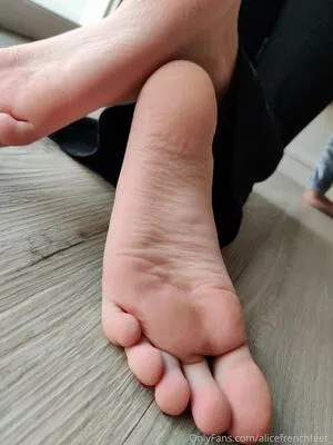 Alicefrenchfeet OnlyFans Leaked Free Thumbnail Picture - #xHfVVoUqNA