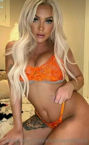 Aliceinadultland OnlyFans Leaked Free Thumbnail Picture - #9lItsl9djA