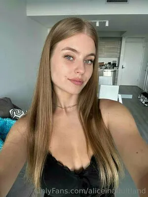 Aliceinadultland OnlyFans Leaked Free Thumbnail Picture - #W9QhSWR9ME