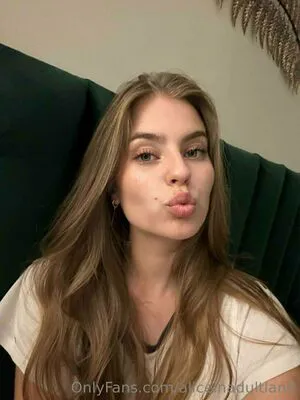 Aliceinadultland OnlyFans Leaked Free Thumbnail Picture - #rFE6EIBRwB