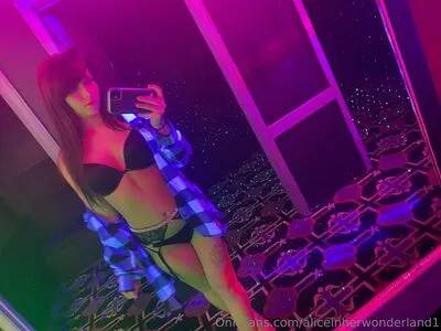 Aliceinherwonderland1 OnlyFans Leaked Free Thumbnail Picture - #UhyoeaWEwH