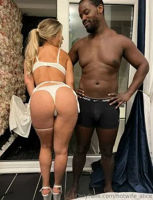 Aliceinqosland OnlyFans Leaked Free Thumbnail Picture - #U8oS3yee4a