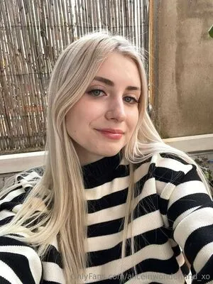 Aliceinwonderland Xo OnlyFans Leaked Free Thumbnail Picture - #JEktjoeZOq