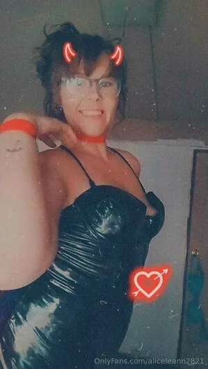 Aliceleann2821 OnlyFans Leaked Free Thumbnail Picture - #ggr5Vsyf8e