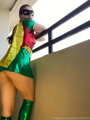 Alicemarchfree OnlyFans Leaked Free Thumbnail Picture - #S91CooiSs1