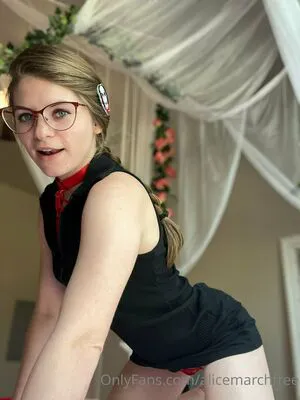 Alicemarchfree OnlyFans Leaked Free Thumbnail Picture - #k6gwjacLsP