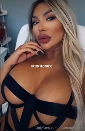 Alicemoonprism OnlyFans Leaked Free Thumbnail Picture - #3lA88Un5cl