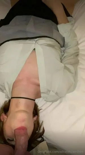 Aliceoncamfree OnlyFans Leaked Free Thumbnail Picture - #4WidiEDEYi