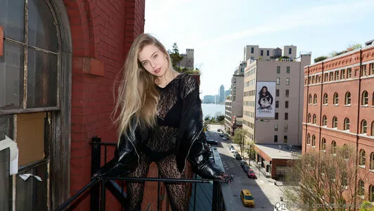 Aliceredlips OnlyFans Leaked Free Thumbnail Picture - #9dNH7wIB50