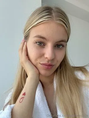 Aliceredlips OnlyFans Leaked Free Thumbnail Picture - #XvHUfINpIH