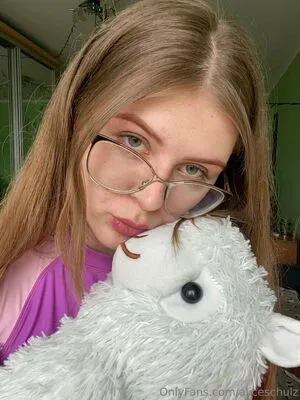 Aliceschulz OnlyFans Leaked Free Thumbnail Picture - #3Qykgn0Gpz