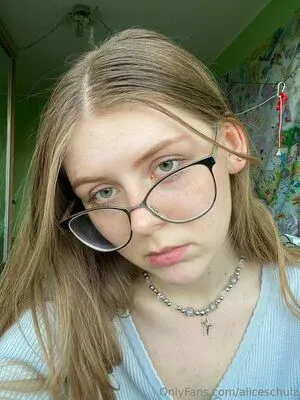 Aliceschulz OnlyFans Leaked Free Thumbnail Picture - #bM8kIEuSkn