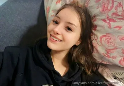 Alicesweetymiller OnlyFans Leaked Free Thumbnail Picture - #4Cb7HrOGm7