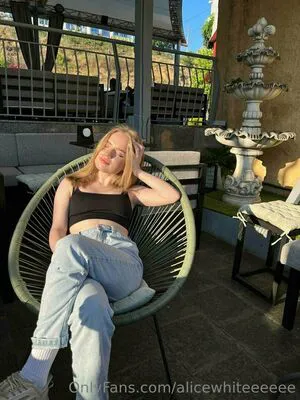 Alicewhiteeeeee OnlyFans Leaked Free Thumbnail Picture - #JpKLcgd5qD