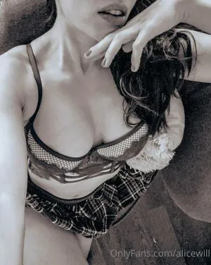 Alicewill OnlyFans Leaked Free Thumbnail Picture - #4pIjXYH4Bh