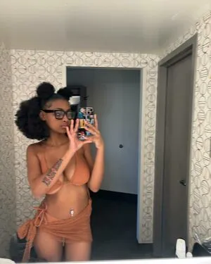 Alicia Adams OnlyFans Leaked Free Thumbnail Picture - #8Sv1GV8blg
