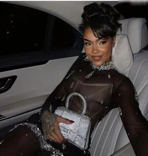 Alicia Awa OnlyFans Leaked Free Thumbnail Picture - #7P5CvjDaVG