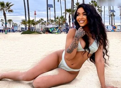Alicia Awa OnlyFans Leaked Free Thumbnail Picture - #DSdm66GBs7