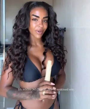 Alicia Awa OnlyFans Leaked Free Thumbnail Picture - #Eu2XGKW3gi