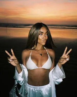 Alicia Awa OnlyFans Leaked Free Thumbnail Picture - #Gdv5fhYmby