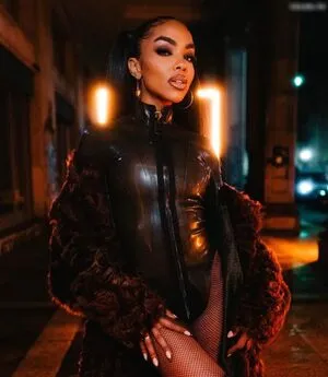 Alicia Awa OnlyFans Leaked Free Thumbnail Picture - #onAceI33x2