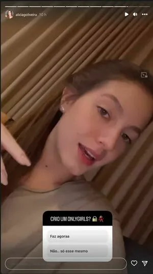 Alicia Gomes Oliveira OnlyFans Leaked Free Thumbnail Picture - #FWjcoMMaC0