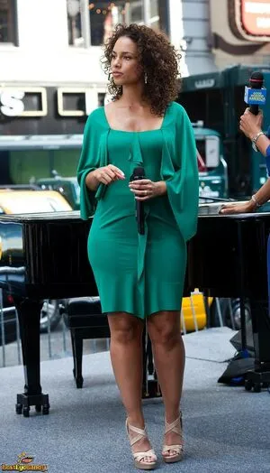 Alicia Keys OnlyFans Leaked Free Thumbnail Picture - #HSUmptg1VN