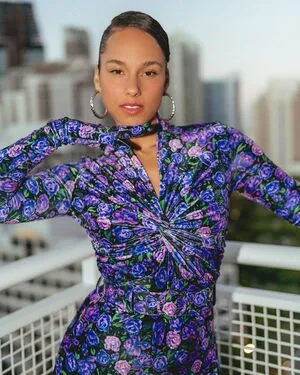Alicia Keys OnlyFans Leaked Free Thumbnail Picture - #SQKoQlALlD