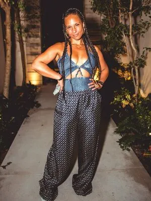 Alicia Keys OnlyFans Leaked Free Thumbnail Picture - #Z47Pku7PHB