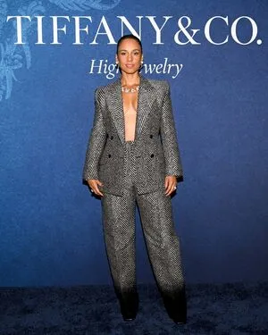 Alicia Keys OnlyFans Leaked Free Thumbnail Picture - #eH5q0JAwUZ