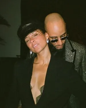 Alicia Keys OnlyFans Leaked Free Thumbnail Picture - #hTVVJlemXw