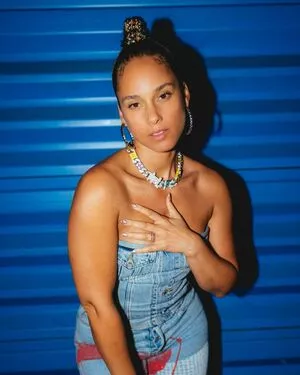 Alicia Keys OnlyFans Leaked Free Thumbnail Picture - #kofV416dnB