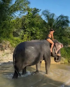 Alicia Mtz123 OnlyFans Leaked Free Thumbnail Picture - #VQelttPS5f