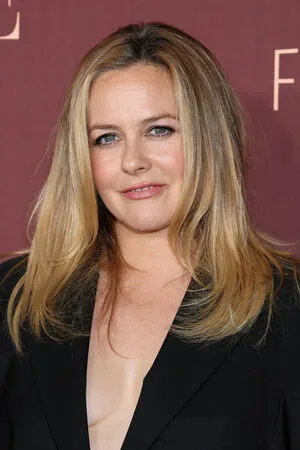 Alicia Silverstone OnlyFans Leaked Free Thumbnail Picture - #GsULuwE3rl