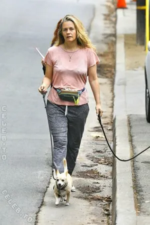 Alicia Silverstone OnlyFans Leaked Free Thumbnail Picture - #XMXJkeut03