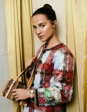 Alicia Vikander OnlyFans Leaked Free Thumbnail Picture - #tVENerttMd