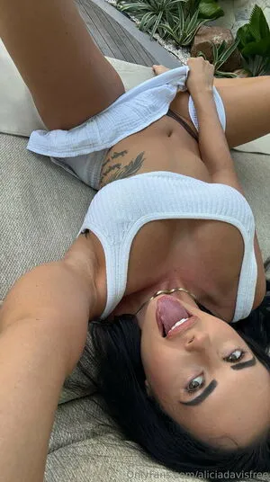 Aliciadavisfree OnlyFans Leaked Free Thumbnail Picture - #WKdL0C6DeW