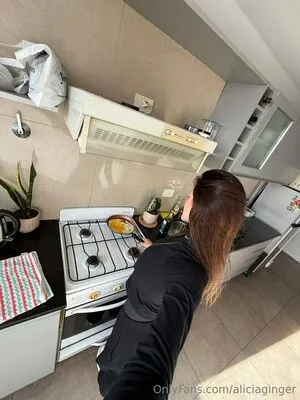 Aliciaginger OnlyFans Leaked Free Thumbnail Picture - #0Ujuspgm8U