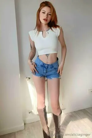 Aliciaginger OnlyFans Leaked Free Thumbnail Picture - #Bll8thdK1t