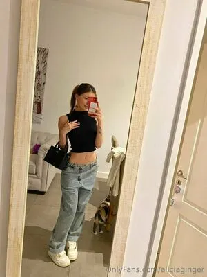 Aliciaginger OnlyFans Leaked Free Thumbnail Picture - #H3oQolOx5k